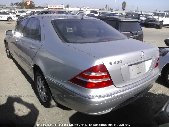 WDBNG70J91A174632 - 2001 MERCEDES-BENZ S 430 SILVER photo 3