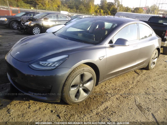 5YJ3E1EA5JF037750 - 2018 TESLA MODEL 3 GRAY photo 2