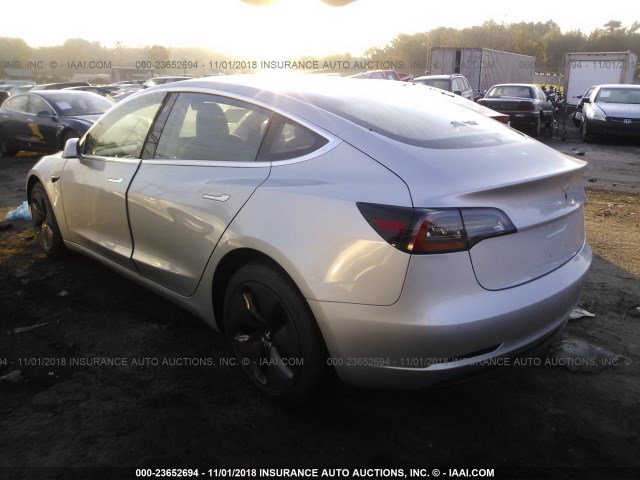 5YJ3E1EA9JF039159 - 2018 TESLA MODEL 3 SILVER photo 3