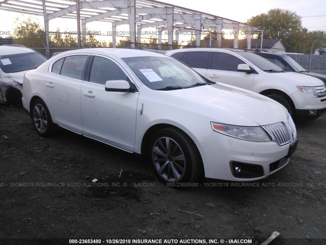 1LNHM93R59G612796 - 2009 LINCOLN MKS WHITE photo 1