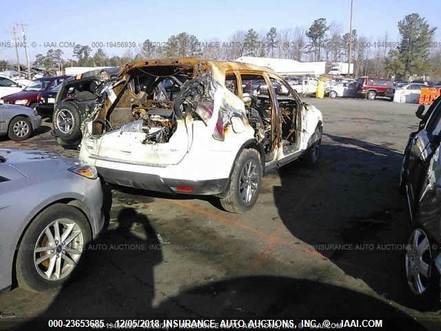 5N1AT2MT7FC827380 - 2015 NISSAN ROGUE S/SL/SV WHITE photo 4