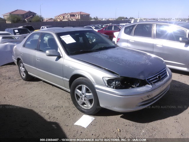 JT2BG22K810570935 - 2001 TOYOTA CAMRY CE/LE/XLE SILVER photo 1