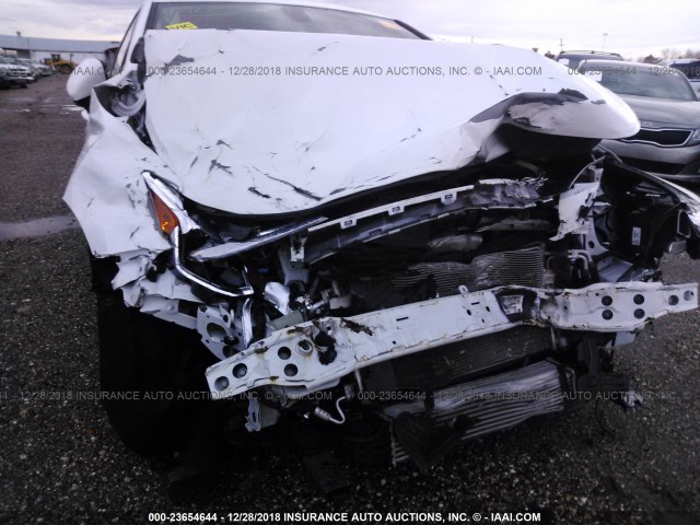 1G1BC5SM2H7155920 - 2017 CHEVROLET CRUZE LS WHITE photo 6