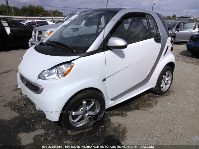 WMEEJ3BA7FK812694 - 2015 SMART FORTWO PURE/PASSION WHITE photo 2