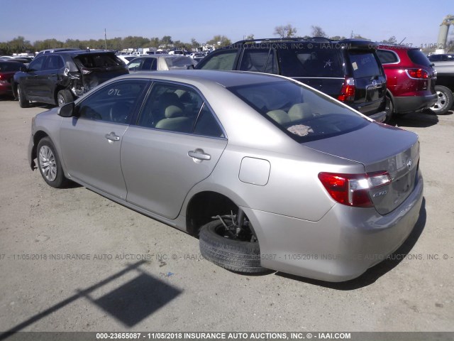 4T4BF1FK3DR319673 - 2013 TOYOTA CAMRY L/SE/LE/XLE 棕色 照片 3