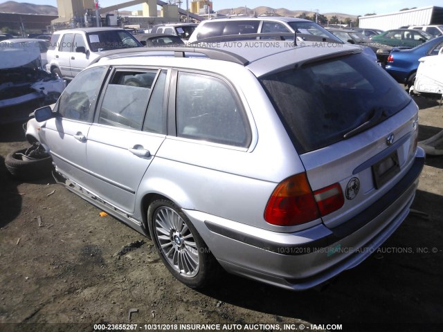 WBAEP33442PF01260 - 2002 BMW 325 XIT SILVER photo 3