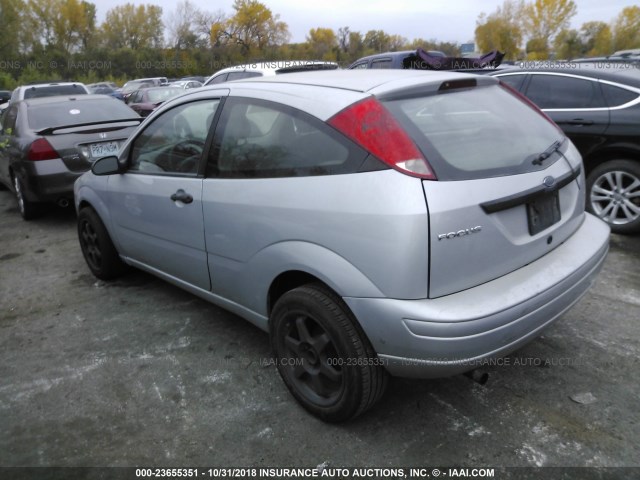 1FAHP31N97W183647 - 2007 FORD FOCUS ZX3/S/SE/SES SILVER photo 3