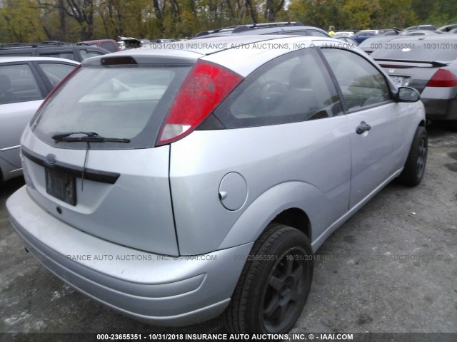 1FAHP31N97W183647 - 2007 FORD FOCUS ZX3/S/SE/SES SILVER photo 4