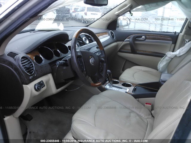 5GAKVBED5BJ409868 - 2011 BUICK ENCLAVE CXL TAN photo 5