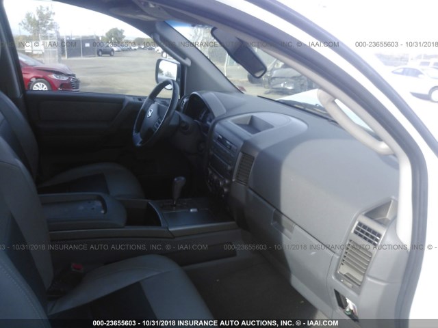 5N1AA08A16N743501 - 2006 NISSAN ARMADA SE/LE WHITE photo 5