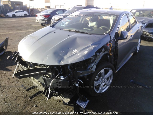 1G1RC6S51JU153824 - 2018 CHEVROLET VOLT LT GRAY photo 2