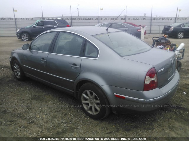 WVWPD63B64E290806 - 2004 VOLKSWAGEN PASSAT GLS GRAY photo 3