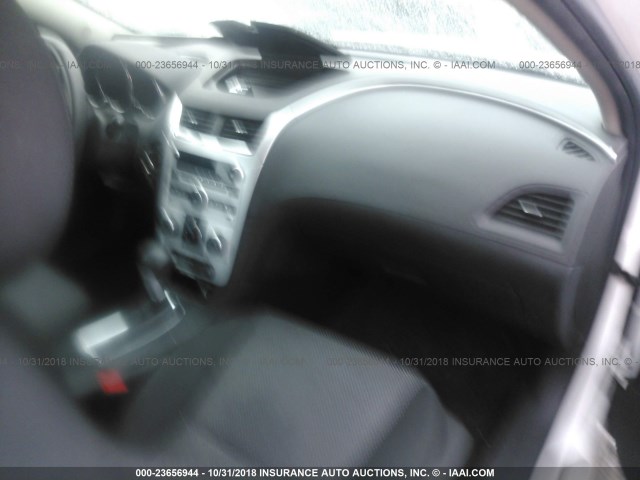 1G1ZC5EU8CF387124 - 2012 CHEVROLET MALIBU 1LT WHITE photo 5