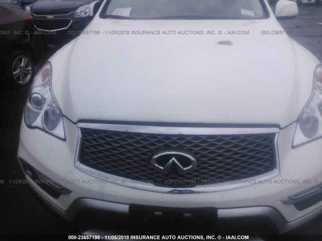 JN1BJ0RR8HM416814 - 2017 INFINITI QX50 WHITE photo 6