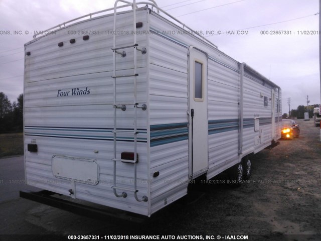 47CT30U29WR089229 - 1998 FOUR WINDS TRAVEL TRAILER  WHITE photo 4