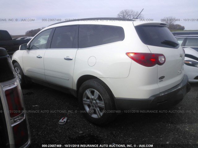 1GNKVJED3BJ371881 - 2011 CHEVROLET TRAVERSE LT WHITE photo 3