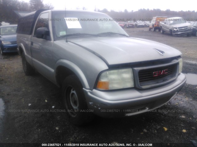 1GTCS145728138335 - 2002 GMC SONOMA GRAY photo 1