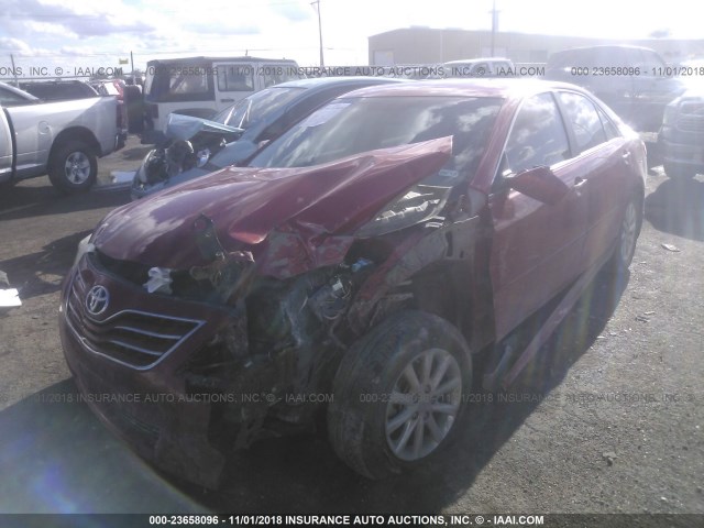 4T1BK3EKXAU111594 - 2010 TOYOTA CAMRY SE/LE/XLE RED photo 2