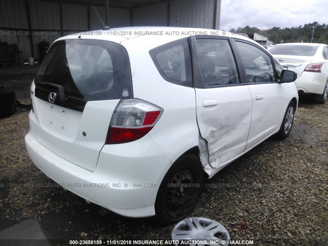 JHMGE88269S015249 - 2009 HONDA FIT WHITE photo 4