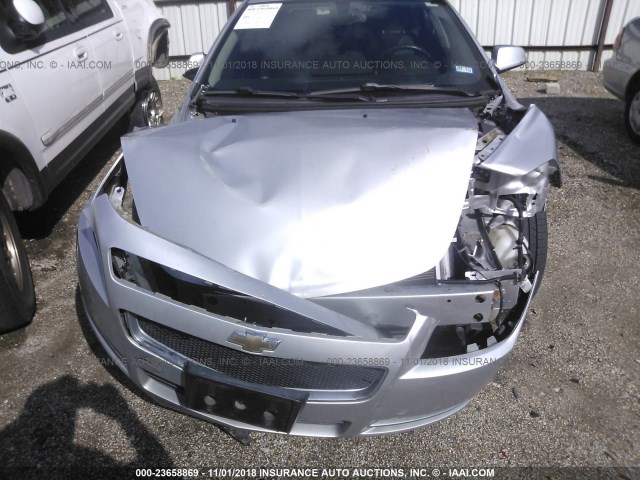 1G1ZJ577X9F217725 - 2009 CHEVROLET MALIBU 2LT SILVER photo 6