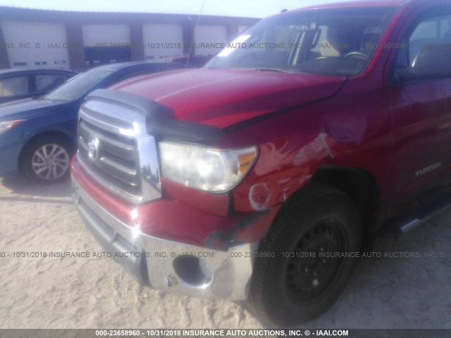 5TFRM5F18BX022282 - 2011 TOYOTA TUNDRA DOUBLE CAB SR5 RED photo 6