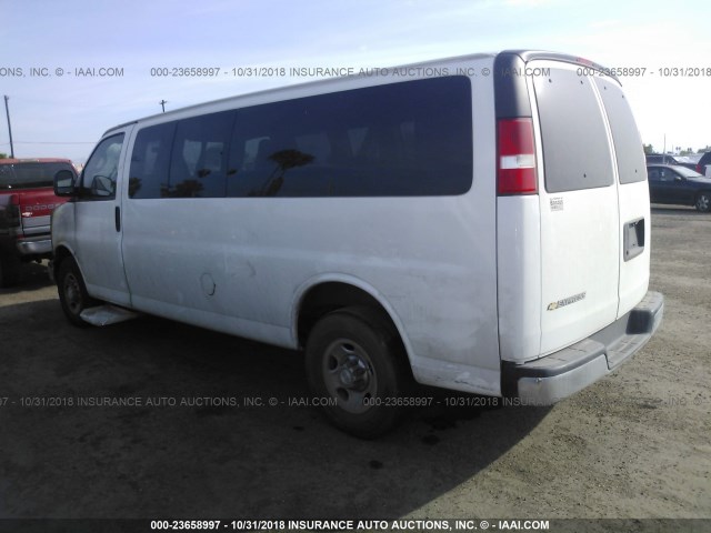 1GAZGPFG3H1115965 - 2017 CHEVROLET EXPRESS G3500 LT Unknown photo 3