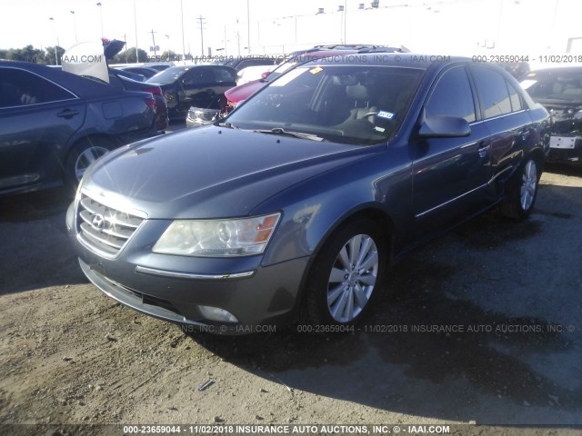 5NPEU4AF4AH602571 - 2010 HYUNDAI SONATA SE/LIMITED GRAY photo 2