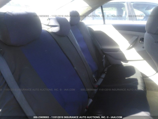 4T1BF3EK6BU147174 - 2011 TOYOTA CAMRY SE/LE/XLE ნაცრისფერი ფოტო 8