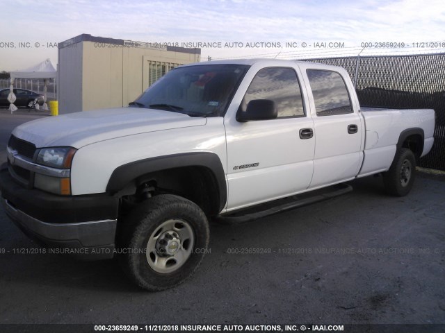 1GCHC23U44F175035 - 2004 CHEVROLET SILVERADO C2500 HEAVY DUTY WHITE photo 2