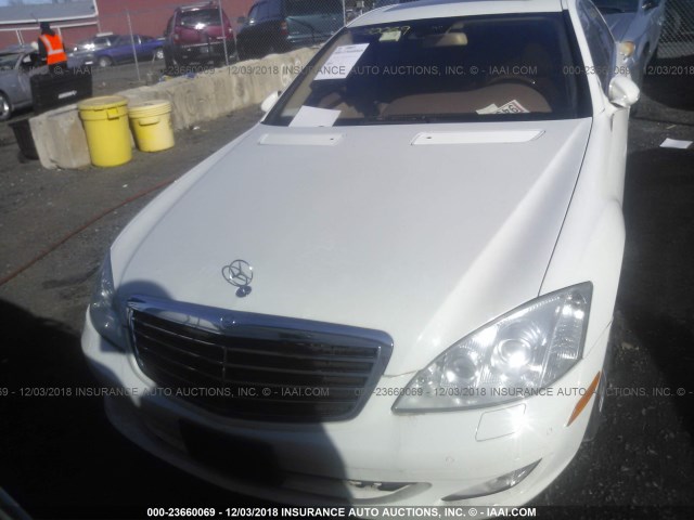 WDDNG86X29A243701 - 2009 MERCEDES-BENZ S 550 4MATIC WHITE photo 6