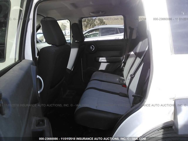 1D8GU28K07W655630 - 2007 DODGE NITRO SXT WHITE photo 8