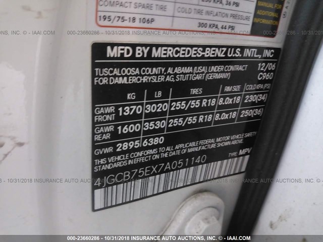 4JGCB75EX7A051140 - 2007 MERCEDES-BENZ R 500 WHITE photo 9