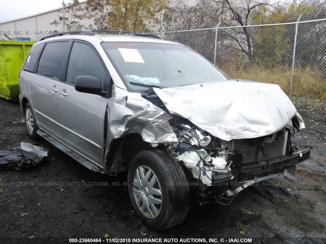 5TDZA23CX4S006235 - 2004 TOYOTA SIENNA CE/LE SILVER photo 1