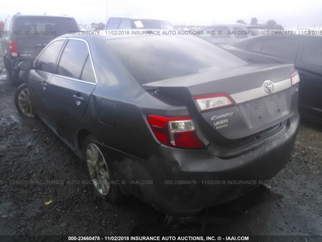 4T4BF1FK9ER416040 - 2014 TOYOTA CAMRY L/SE/LE/XLE 灰色 照片 3