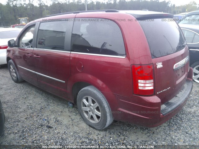 2A4RR5D11AR230273 - 2010 CHRYSLER TOWN & COUNTRY  RED photo 3
