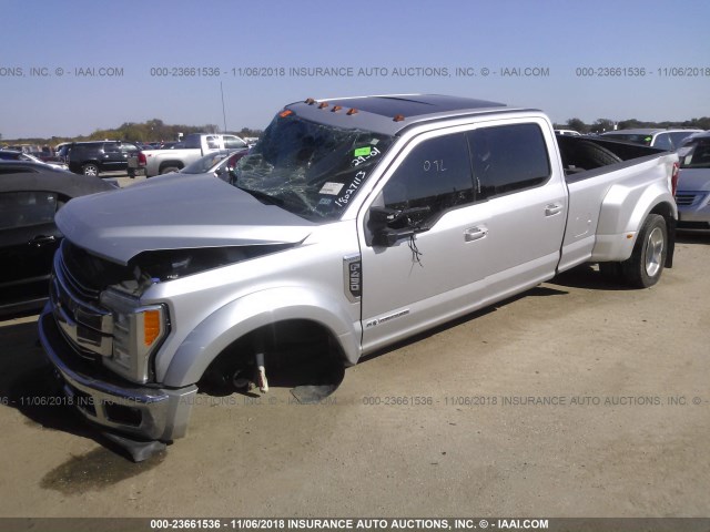 1FT8W4DT7HED65917 - 2017 FORD F450 SUPER DUTY SILVER photo 2
