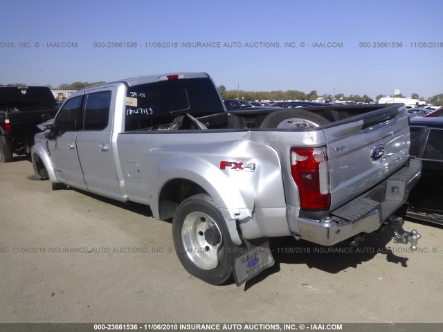 1FT8W4DT7HED65917 - 2017 FORD F450 SUPER DUTY SILVER photo 3