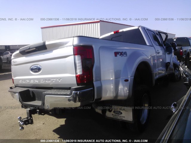 1FT8W4DT7HED65917 - 2017 FORD F450 SUPER DUTY SILVER photo 4