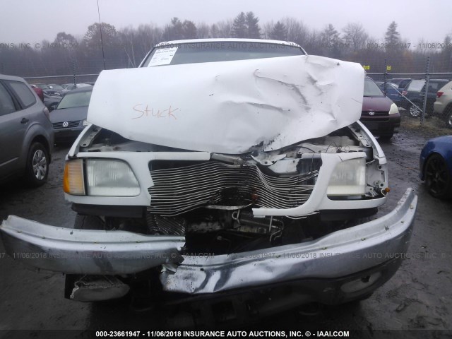 1FTRW08L81KD57355 - 2001 FORD F150 SUPERCREW WHITE photo 6