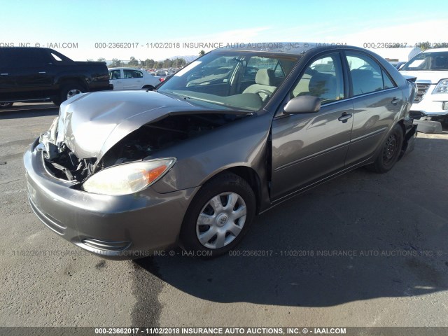 4T1BE32K82U555294 - 2002 TOYOTA CAMRY LE/XLE/SE BROWN photo 2