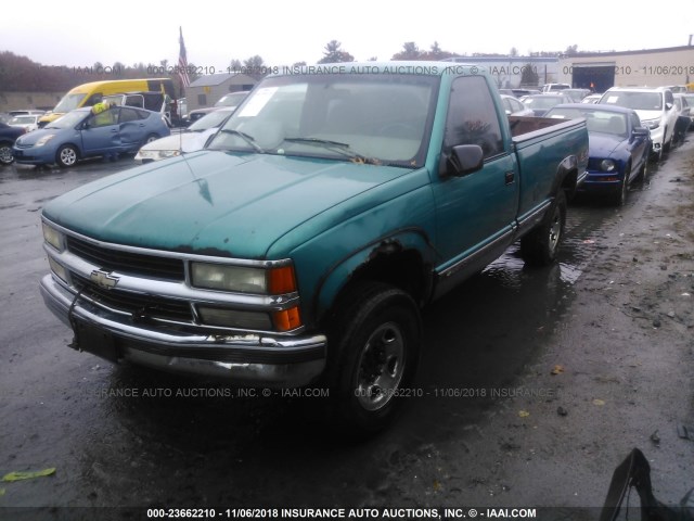 1GCGK24K7SE124370 - 1995 CHEVROLET GMT-400 K2500 GREEN photo 2