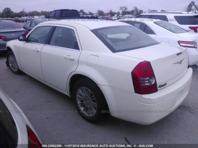 2C3KA43DX9H576056 - 2009 CHRYSLER 300 LX CREAM photo 3