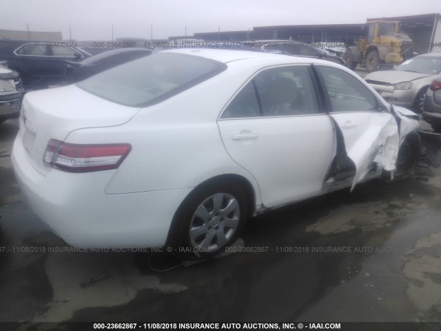 4T1BF3EK9BU636264 - 2011 TOYOTA CAMRY SE/LE/XLE WHITE photo 4