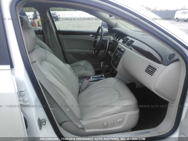 1G4HD57297U233059 - 2007 BUICK LUCERNE CXL WHITE photo 5