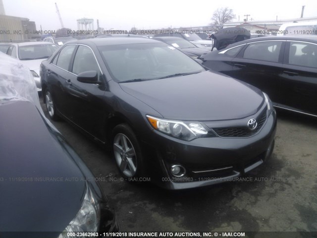 4T1BF1FK3EU382011 - 2014 TOYOTA CAMRY L/SE/LE/XLE Boz foto 1