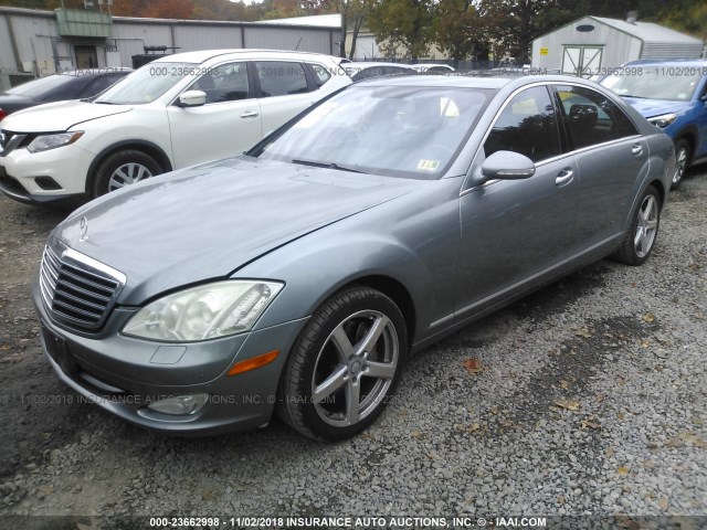 WDDNG86X57A094522 - 2007 MERCEDES-BENZ S 550 4MATIC GRAY photo 2