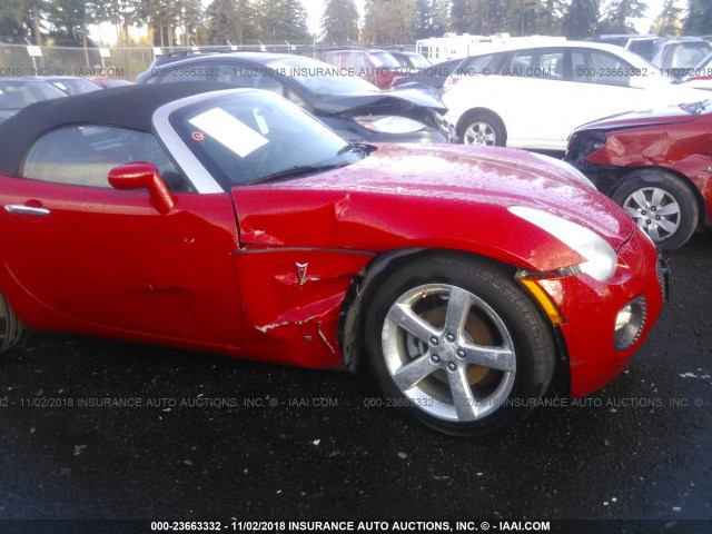 1G2MG35X18Y101330 - 2008 PONTIAC SOLSTICE GXP RED photo 6