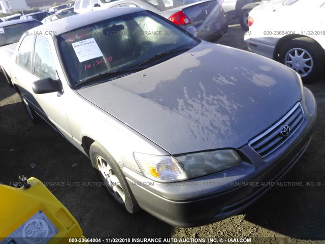 JT2BG22K9Y0445310 - 2000 TOYOTA CAMRY CE/LE/XLE TAN photo 1