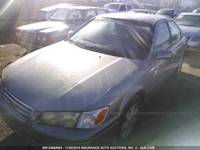 JT2BG22K9Y0445310 - 2000 TOYOTA CAMRY CE/LE/XLE TAN photo 2