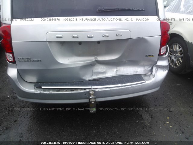 2C4RDGCG3CR284764 - 2012 DODGE GRAND CARAVAN SXT SILVER photo 6